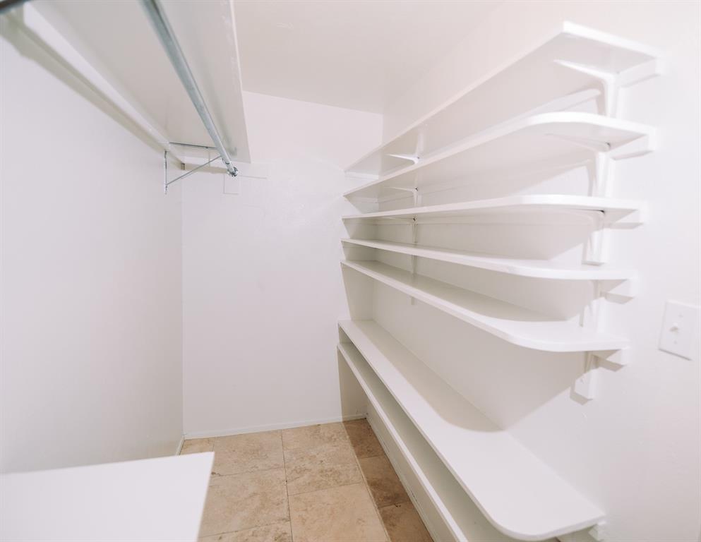 Oaks On The Lane Condo Ph 01 - Residential Lease