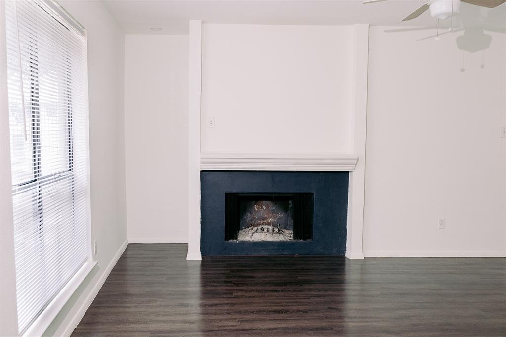 Oaks On The Lane Condo Ph 01 - Residential Lease