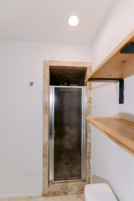 Oaks On The Lane Condo Ph 01 - Residential Lease