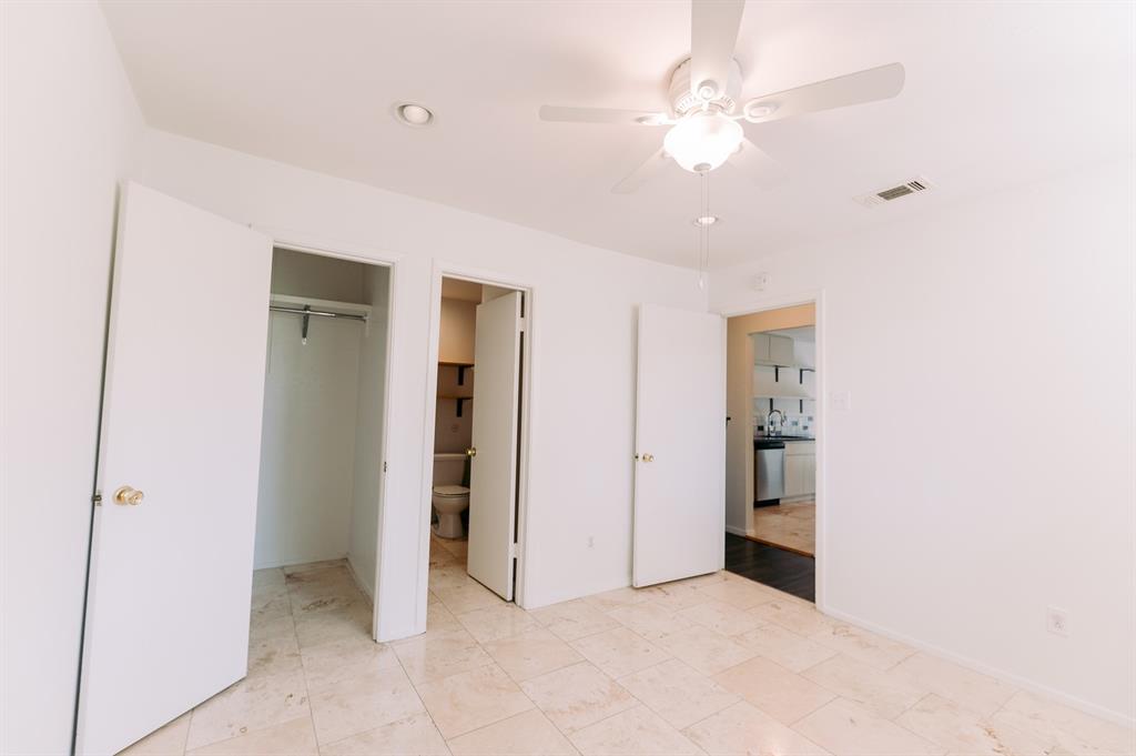 Oaks On The Lane Condo Ph 01 - Residential Lease