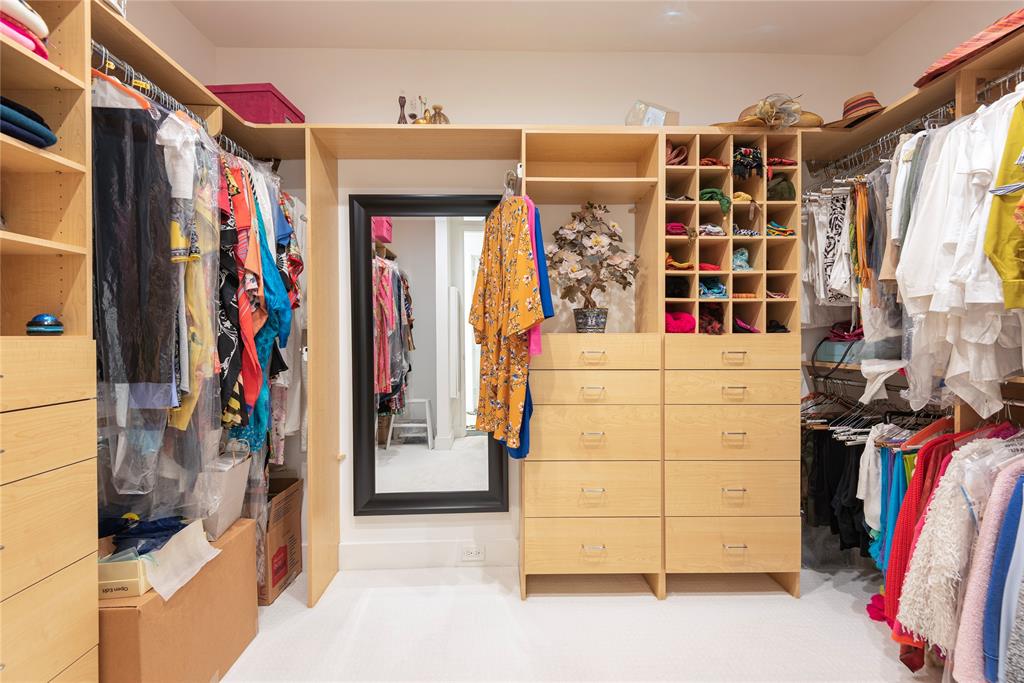 Pecan Plaza - Residential