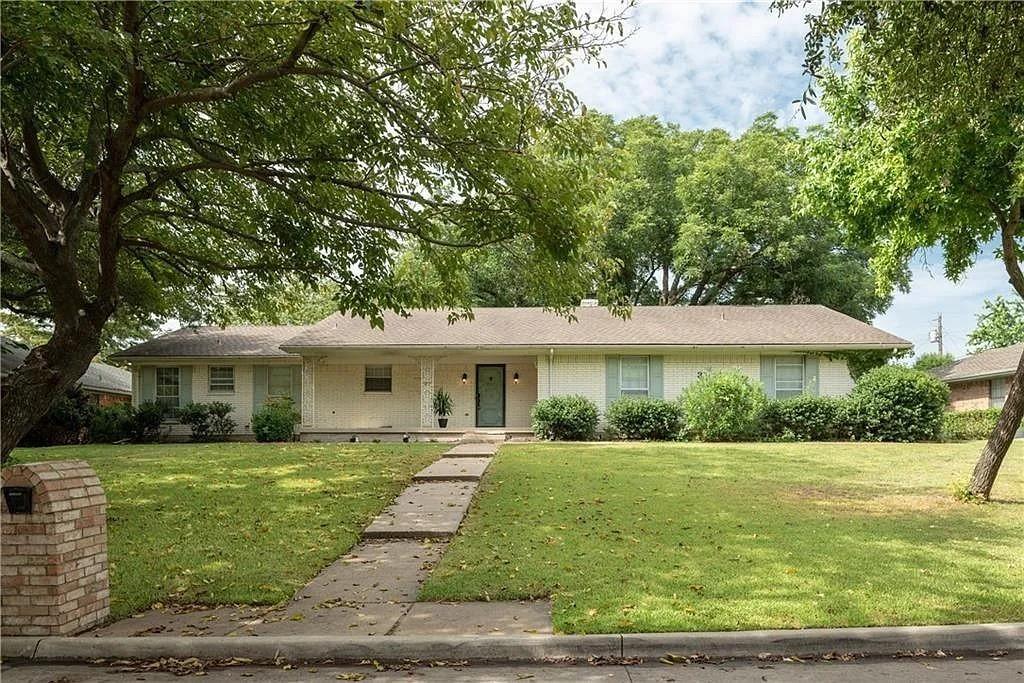 Chantilly Bay - Residential Lease