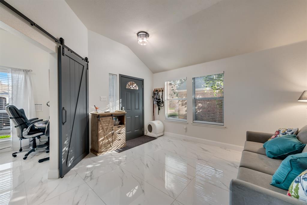 2775 Sweetbriar Lane