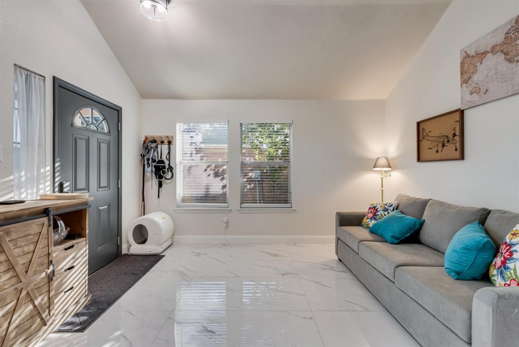 2775 Sweetbriar Lane