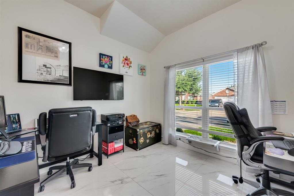 2775 Sweetbriar Lane
