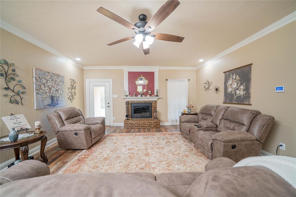 525 Lake Gladewater Road