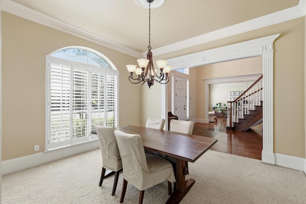 806 Ridgedale Court