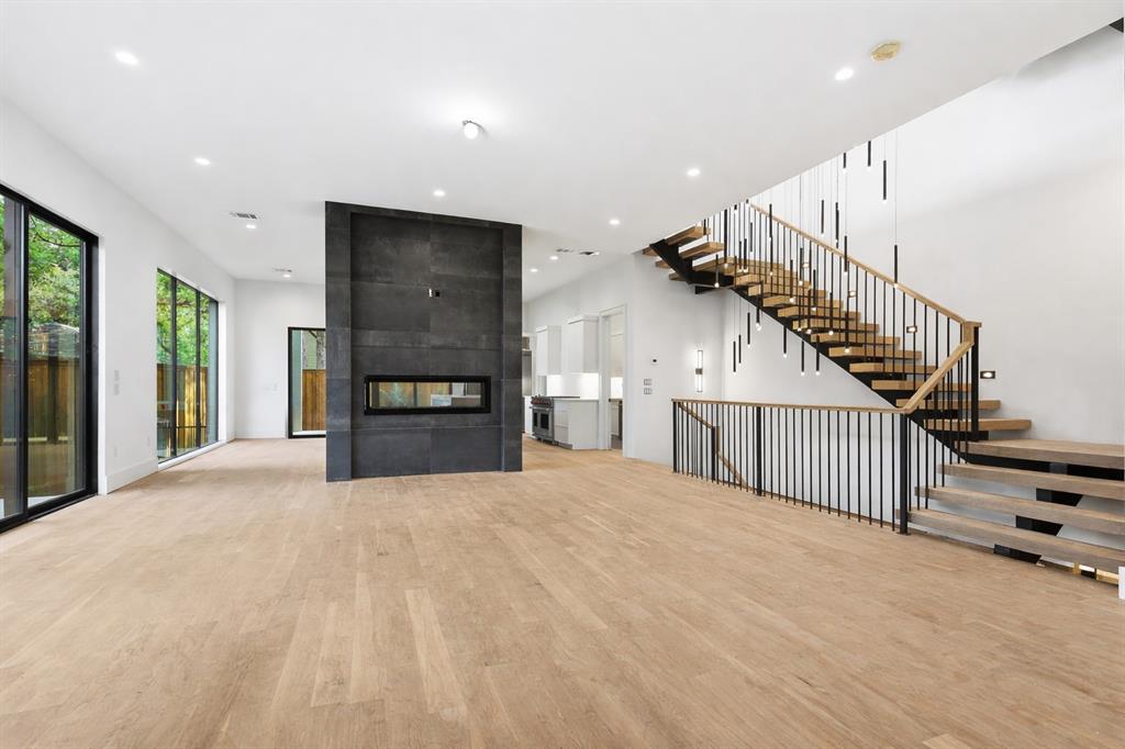 3624 N Fitzhugh Avenue