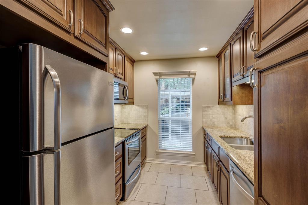 1077 Roaring Springs Road