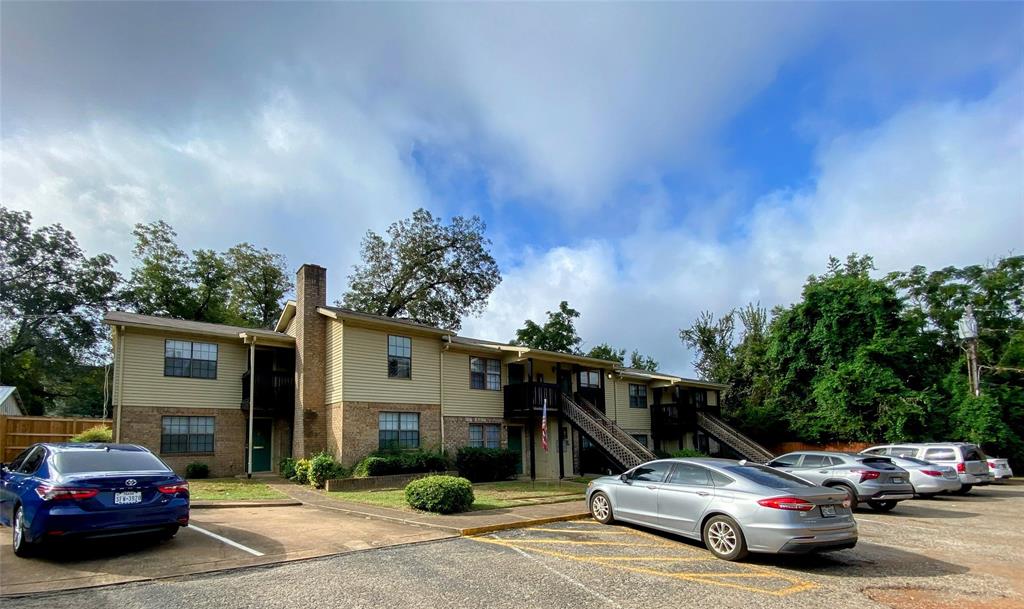 645 Canada Street