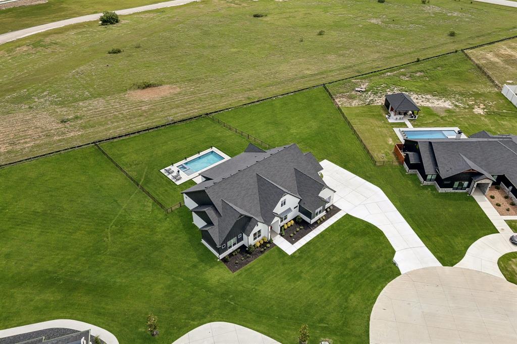 Bella Flora - Residential