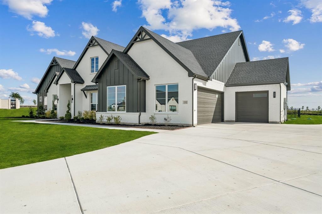 Bella Flora - Residential