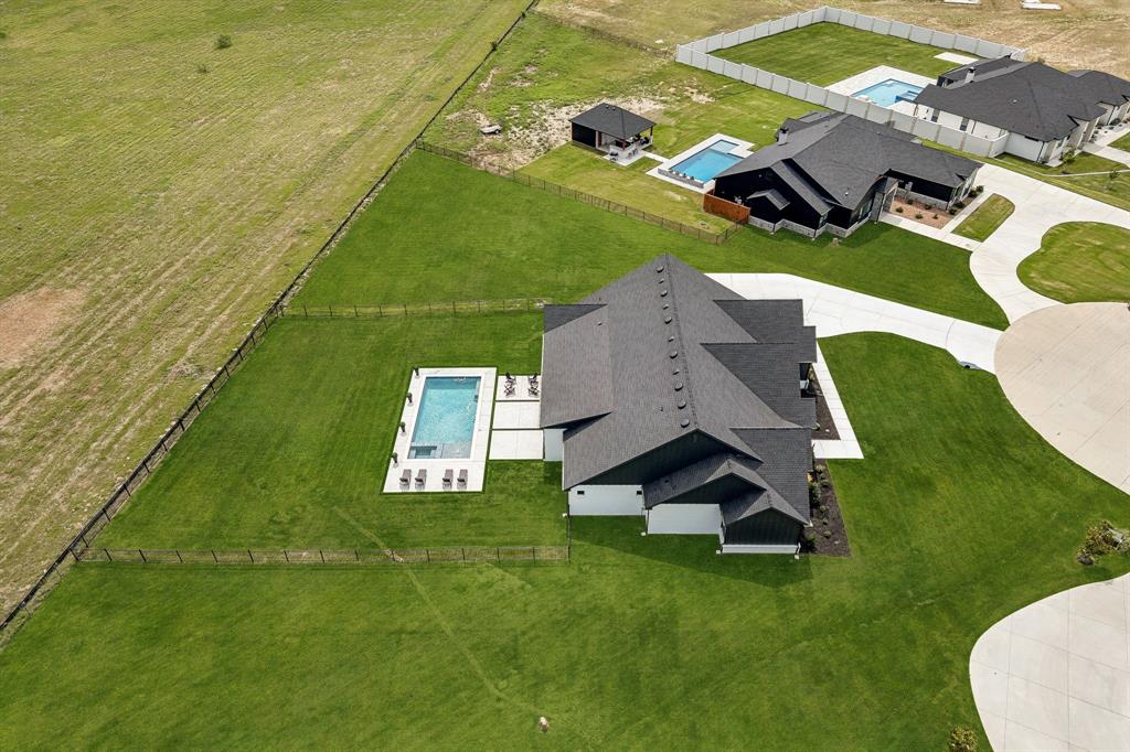 Bella Flora - Residential