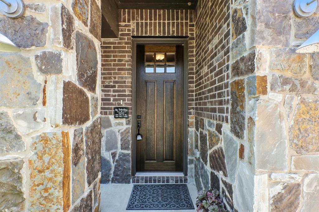 1521 Twistleaf Road