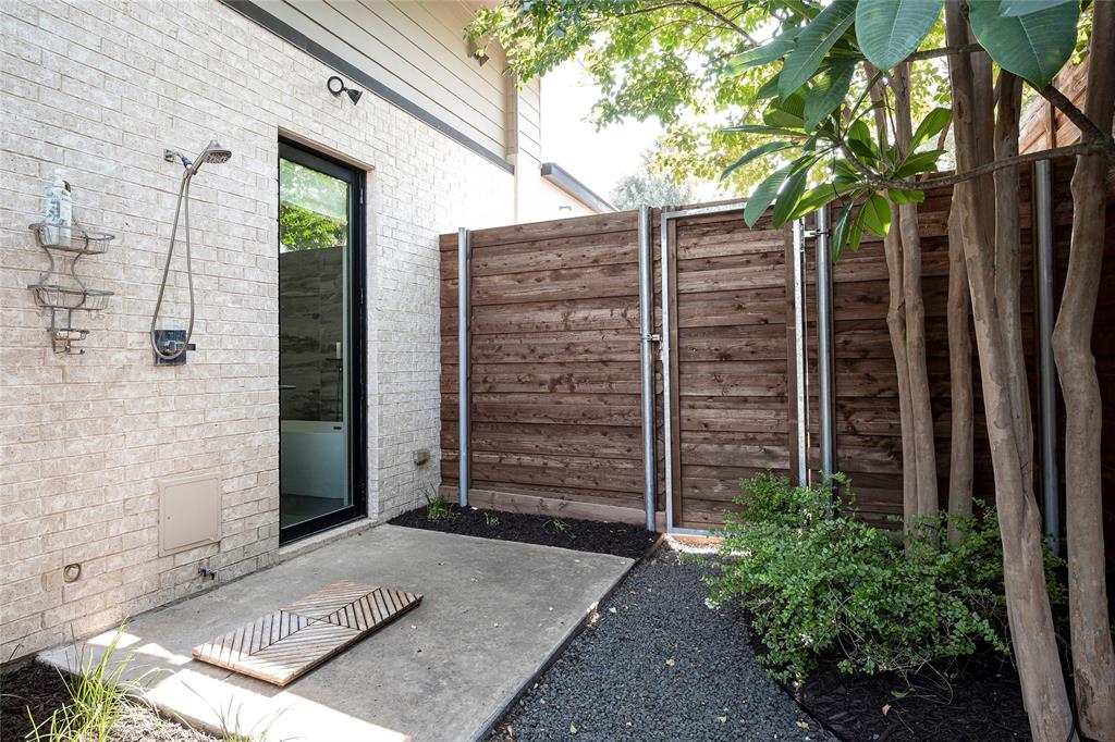 Thomas Jefferson Terrace - Residential