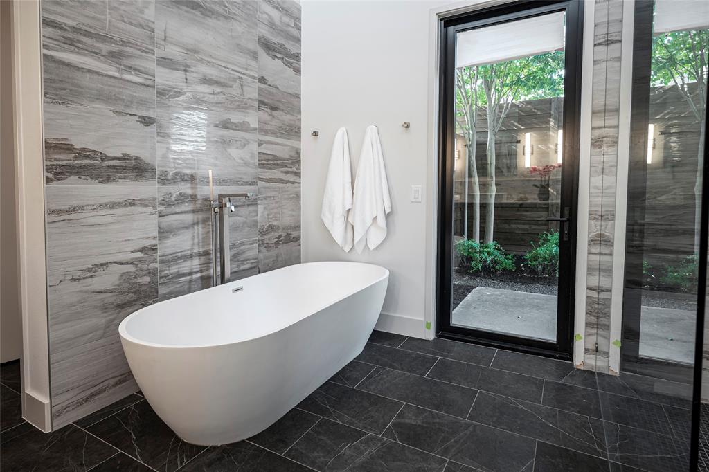 Thomas Jefferson Terrace - Residential