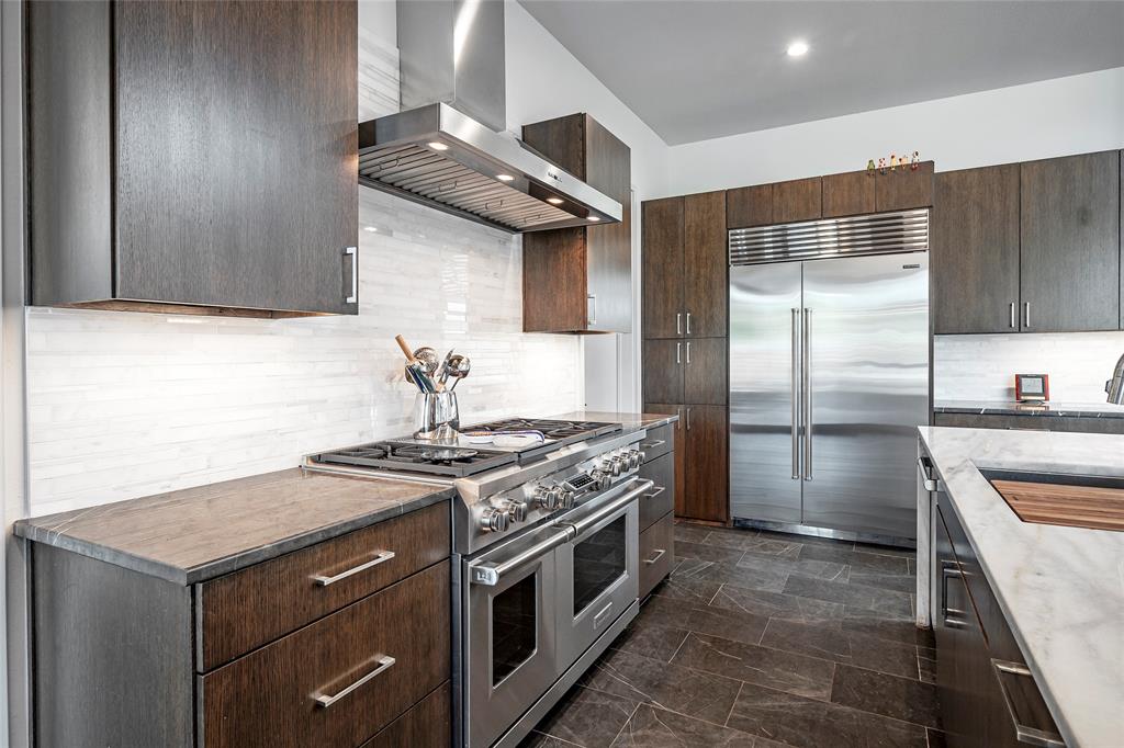 Thomas Jefferson Terrace - Residential