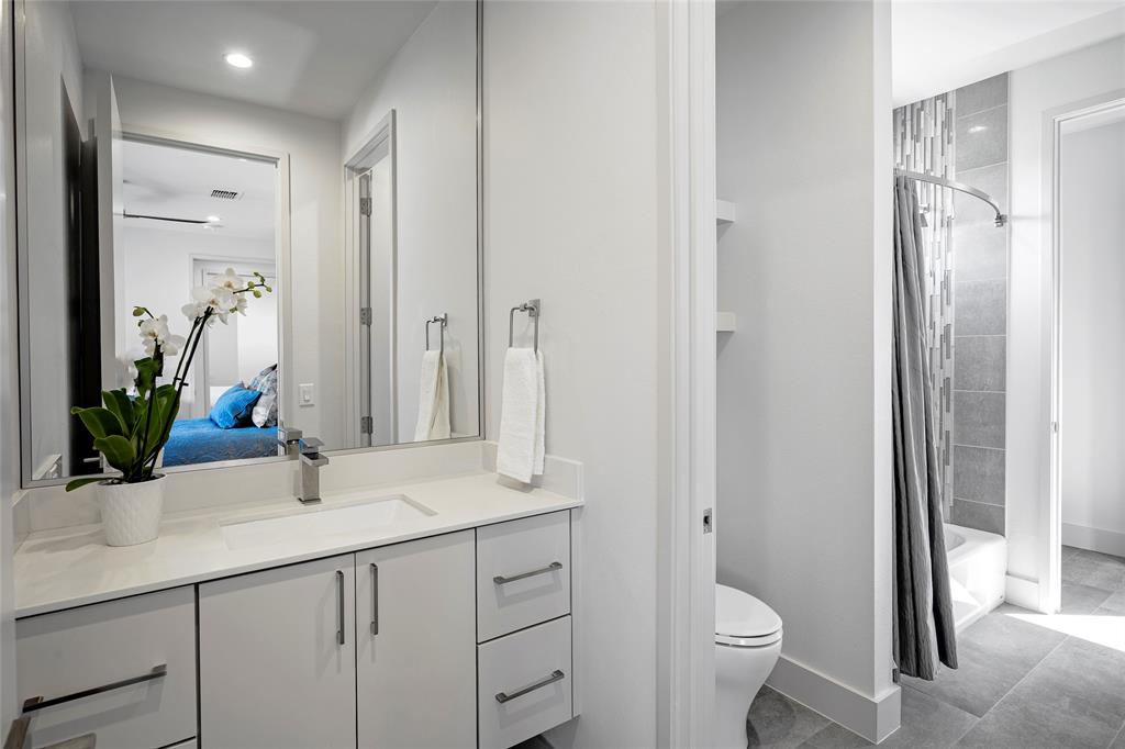 Thomas Jefferson Terrace - Residential