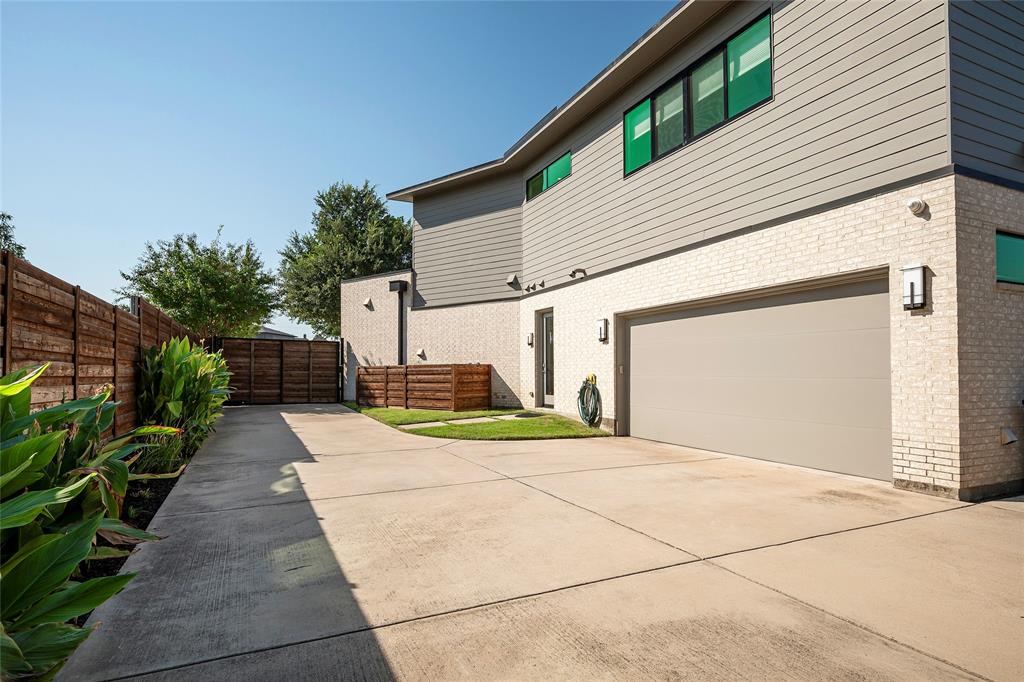 Thomas Jefferson Terrace - Residential