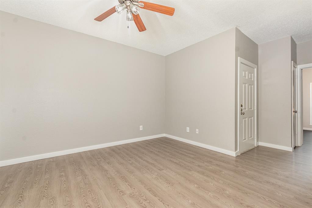 Meadows Condo - Residential