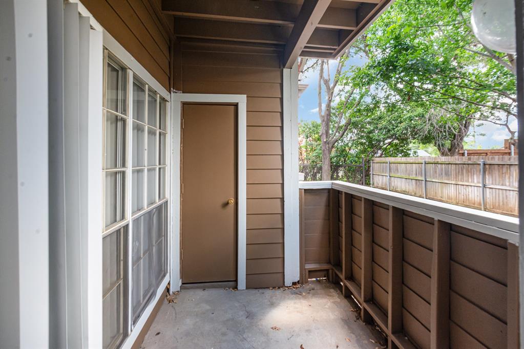 Meadows Condo - Residential