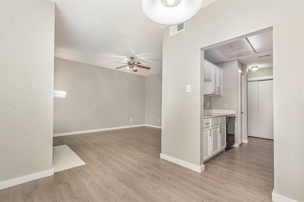 Meadows Condo - Residential