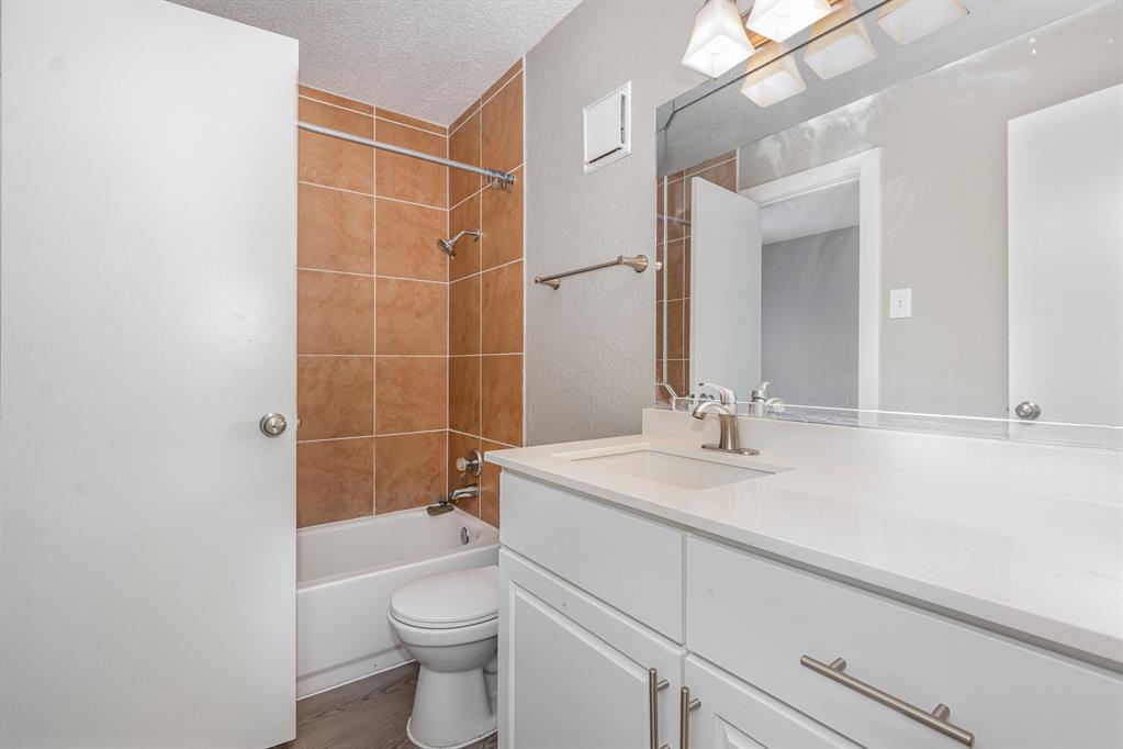 Meadows Condo - Residential