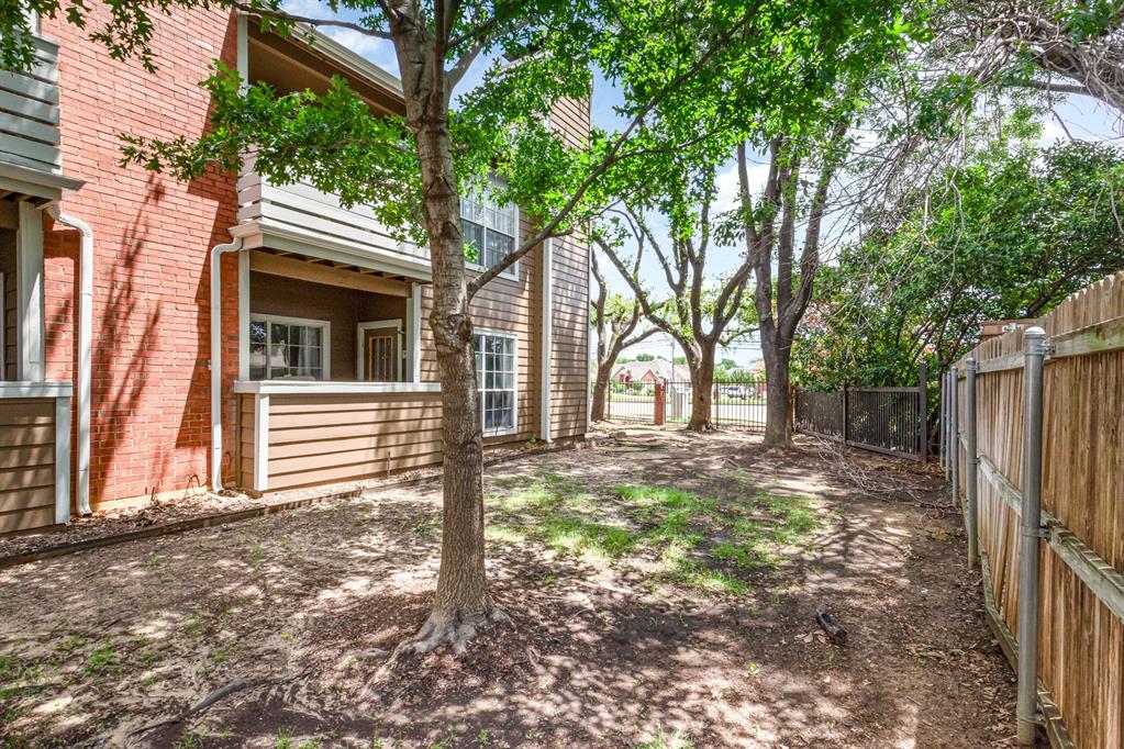 Meadows Condo - Residential