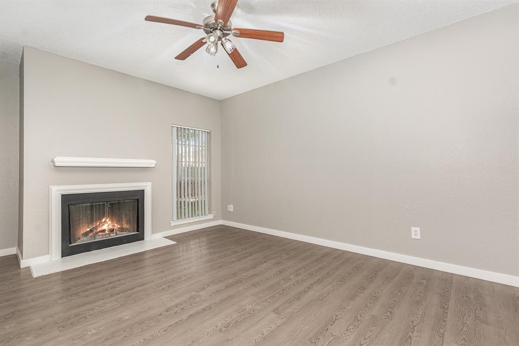 Meadows Condo - Residential