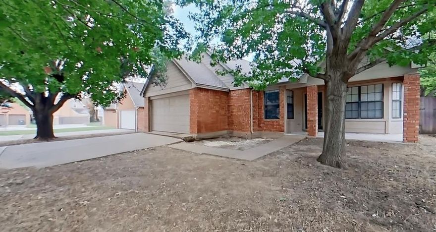 Beautiful 3-Bedroom Home in Sought-After Greenleaf Community!
Welcome to this charming single-story home featuring 3 bedrooms and 2 full baths, perfectly located in the highly desirable Greenleaf neighborhood. With its open-concept layout, vaulted ceilings, and inviting natural light, this property offers both comfort and potential.
The spacious living area flows seamlessly into the dining and kitchen spaces, creating an ideal setting for entertaining or cozy family evenings. Step outside to enjoy a generous backyard, perfect for weekend BBQs and gatherings, or sip your morning coffee on the private front patio. 
Don’t miss the opportunity to see this charming Arlington home—schedule your showing today before it’s gone!