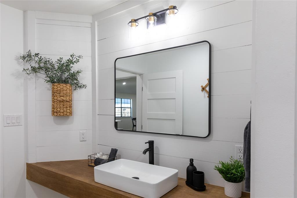 T Harmon Suv Abs #1931 - Residential