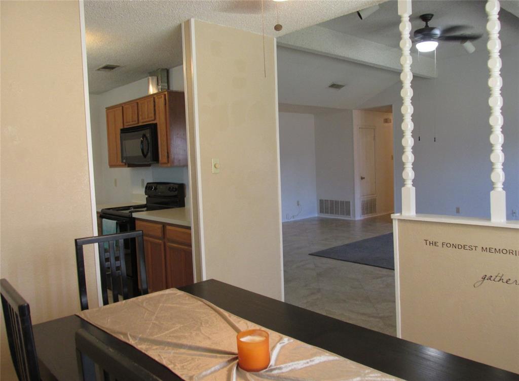 Oak Hollow Grand Prairie - Residential