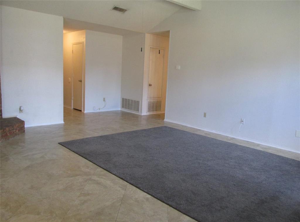 Oak Hollow Grand Prairie - Residential