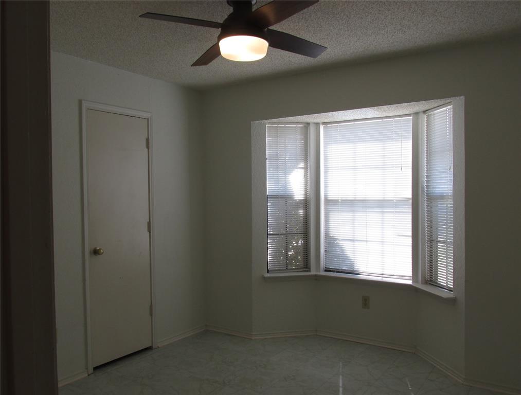 Oak Hollow Grand Prairie - Residential