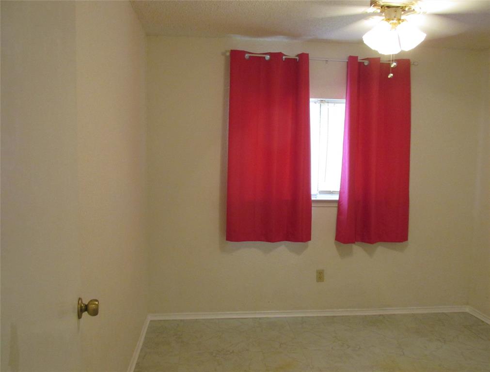 Oak Hollow Grand Prairie - Residential