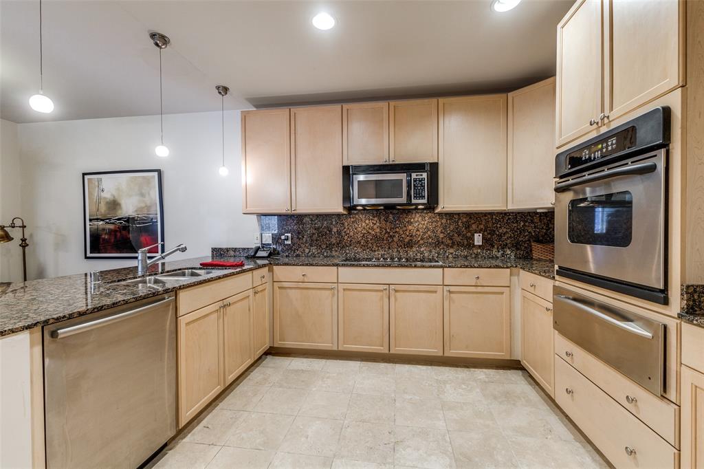 1505 Elm Street Condos - Residential