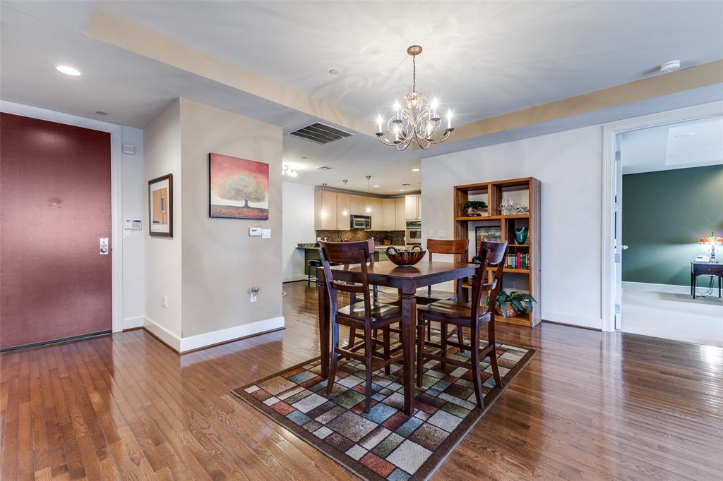 1505 Elm Street 1401