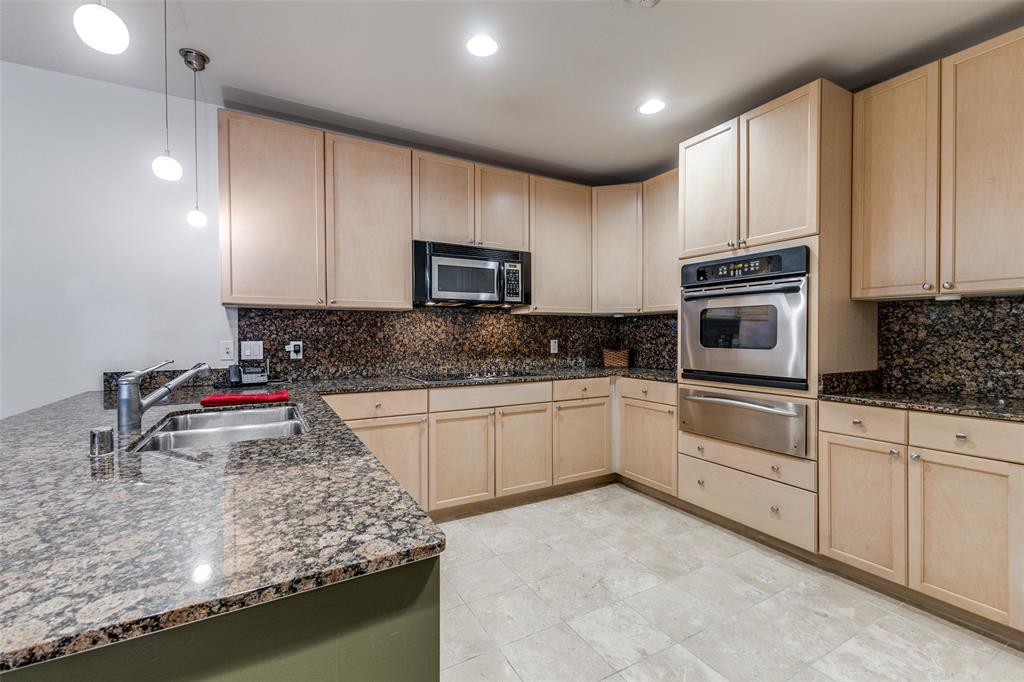 1505 Elm Street Condos - Residential