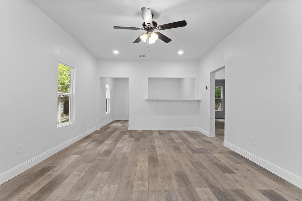 1017 E Washington Street