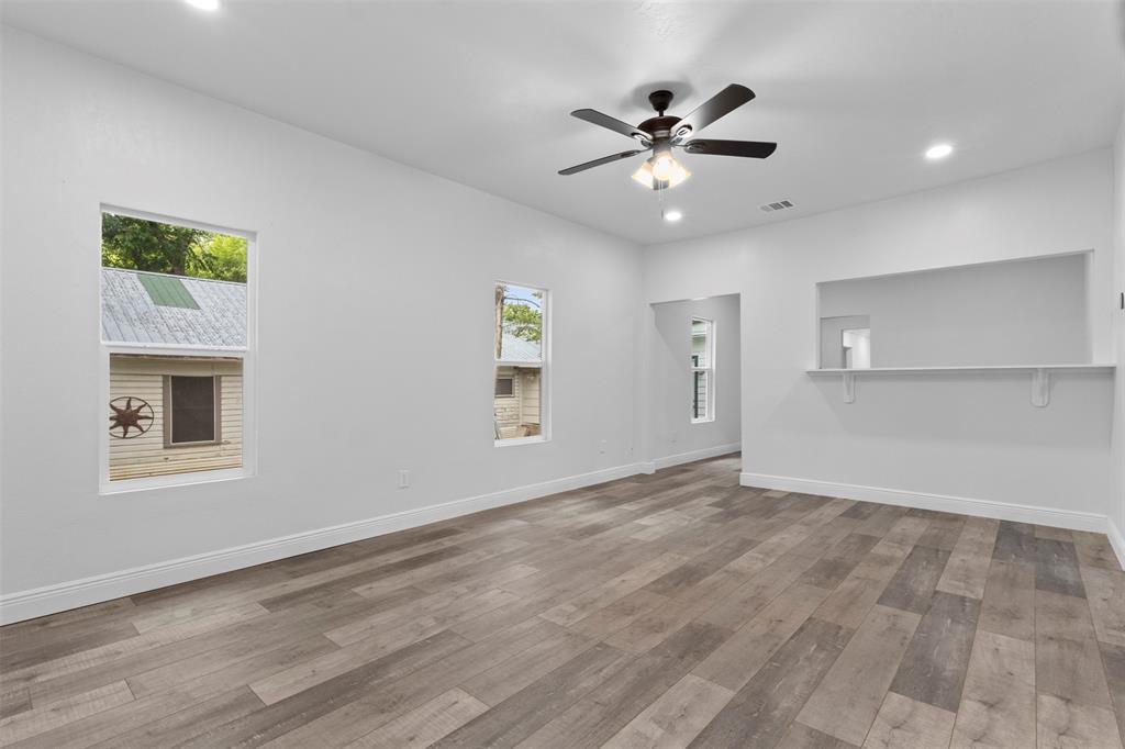 1017 E Washington Street