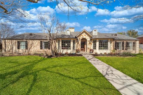 Photo of 5619 Northmoor Drive, Dallas, TX 75230 (MLS # 21193418)