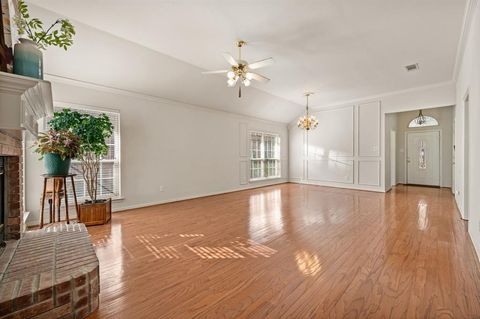 Tiny photo for 2220 Tiffany Glenn Court, Bedford, TX 76021 (MLS # 21097595)