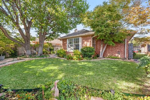 Tiny photo for 2220 Tiffany Glenn Court, Bedford, TX 76021 (MLS # 21097595)
