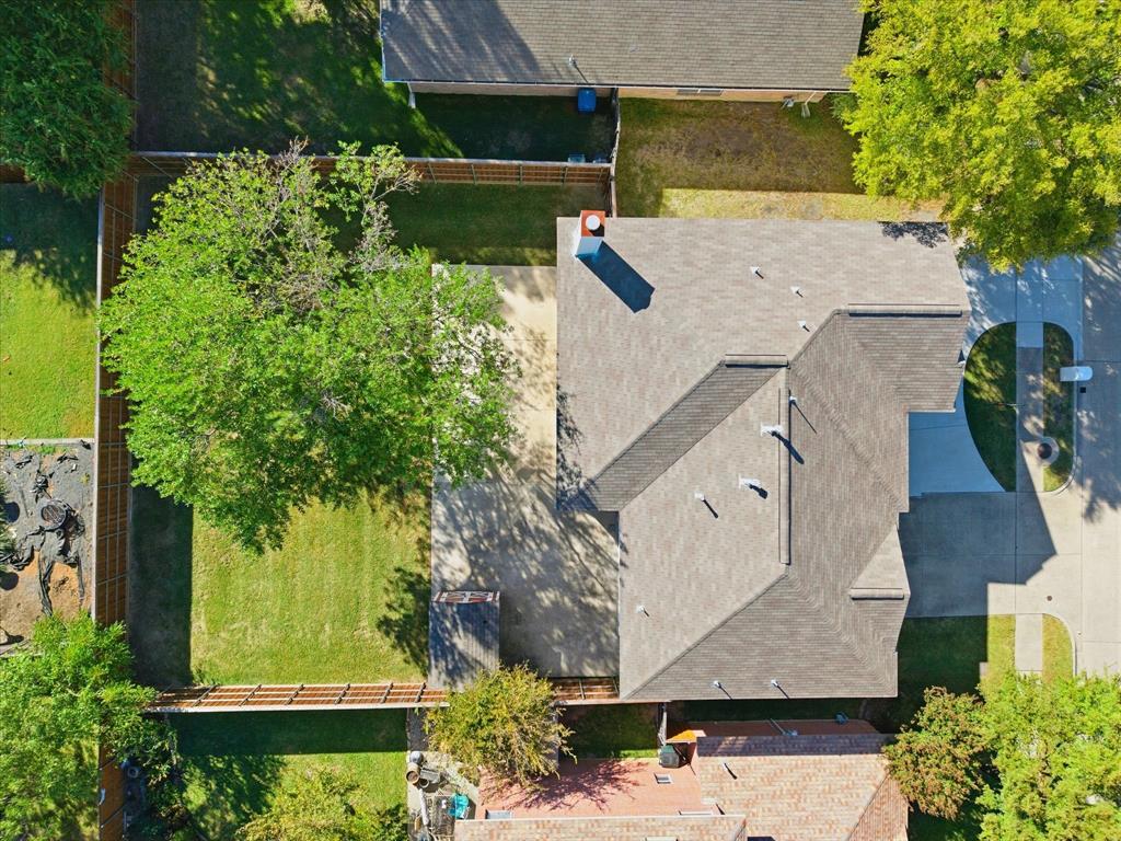 809 Oak Hollow Lane