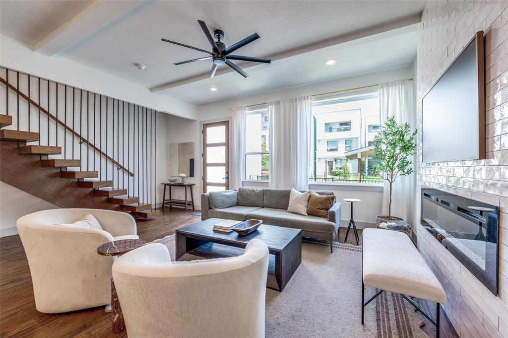 White Rock Hlnds Condos - Residential