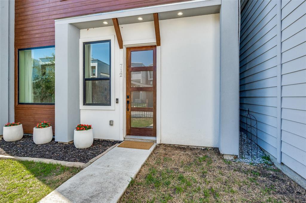 712 Rainwater Road 7