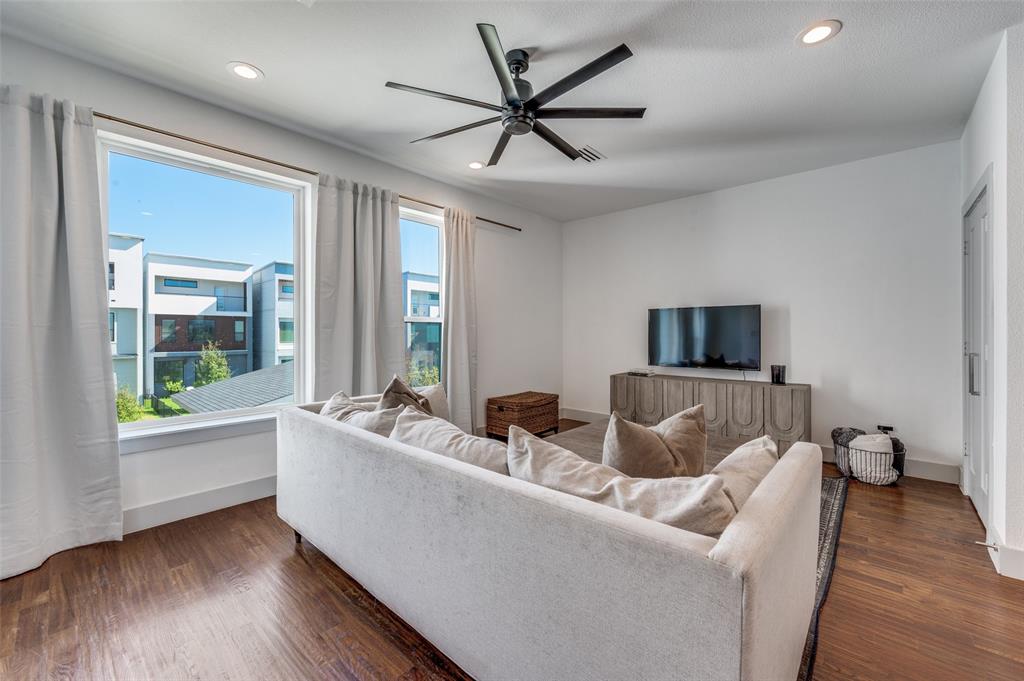 White Rock Hlnds Condos - Residential