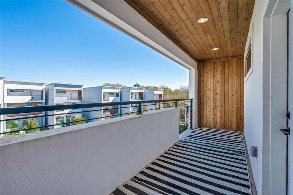 White Rock Hlnds Condos - Residential