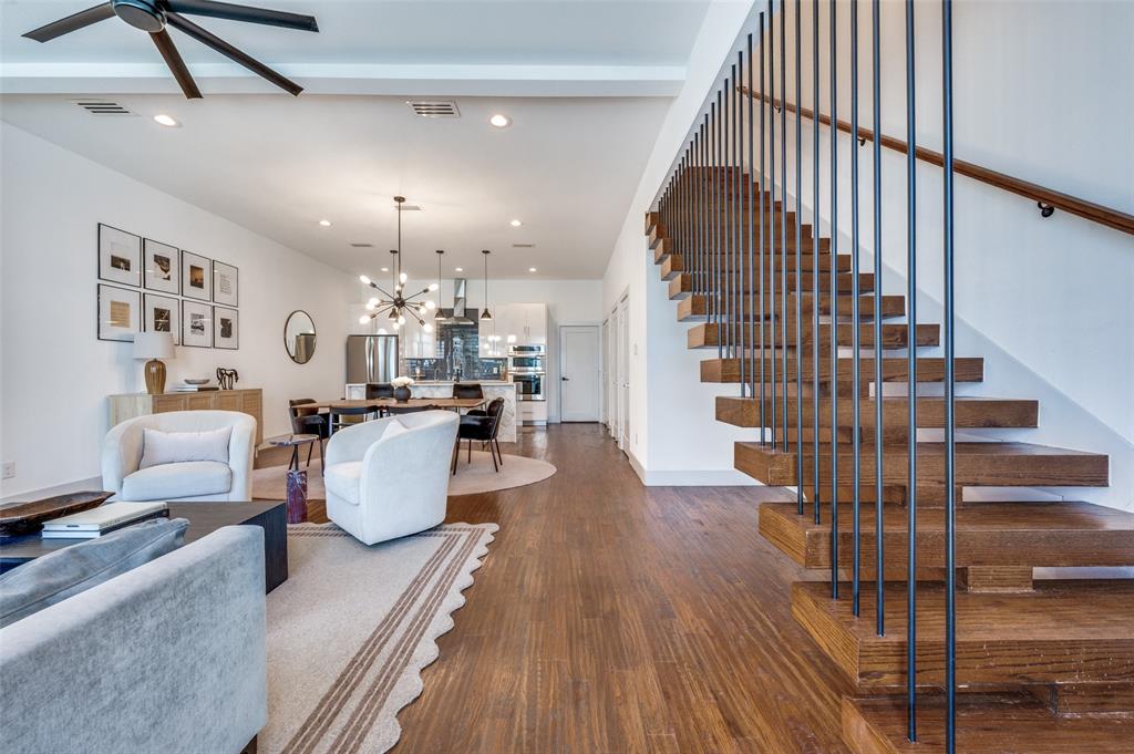 712 Rainwater Road 7