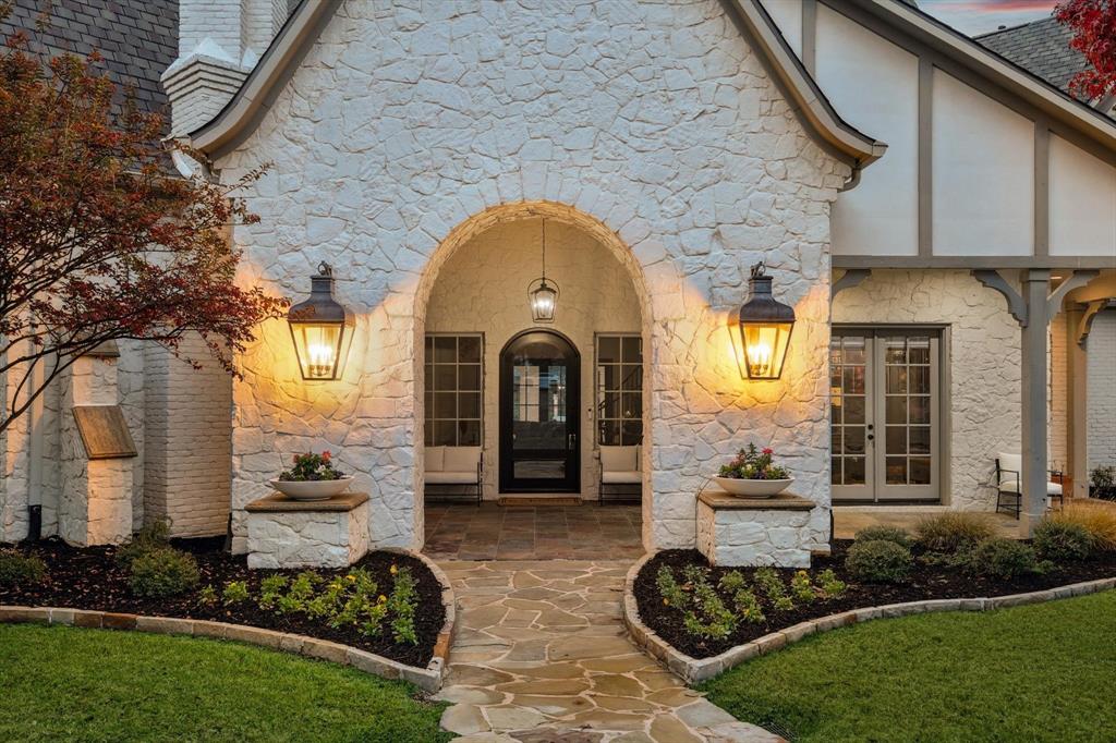 1357 Saddlebrook Court